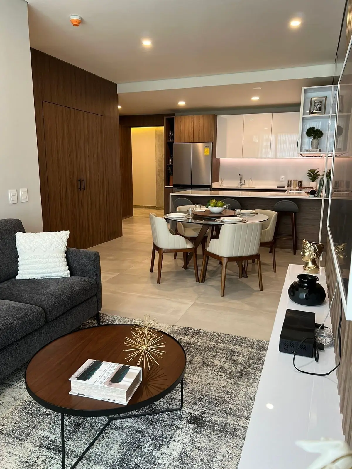 Departamento en VENTA de 3 rec Zona San Jeronimo Monterrey