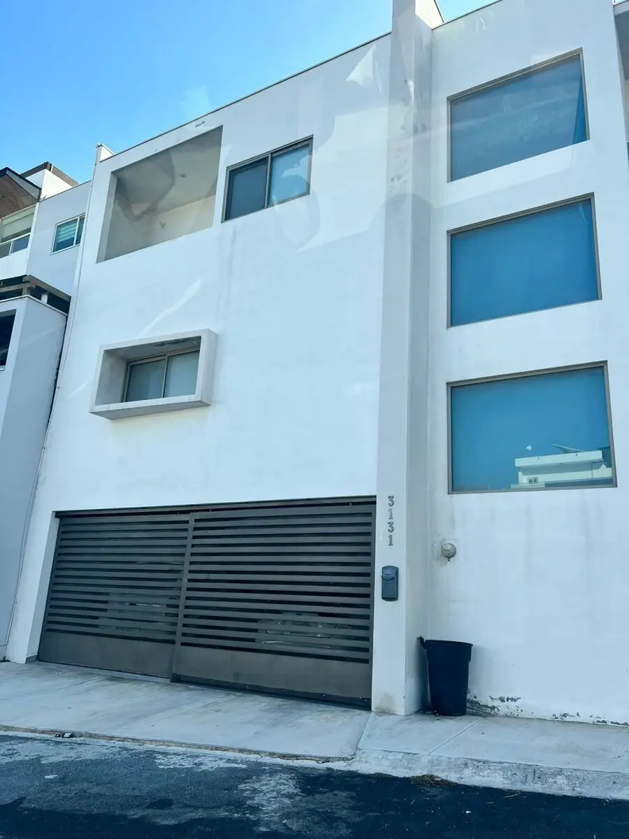 Casa VENTA esq. frente a parque carca a San Pedro Col. Colinas del Valle Mty — foto 4