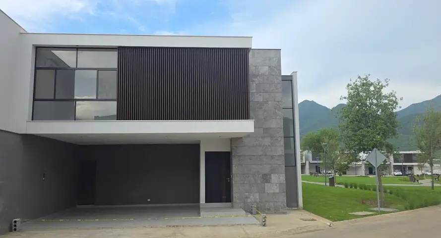 Casa en VENTA | fracc. privado con amenidades | Santiago NL