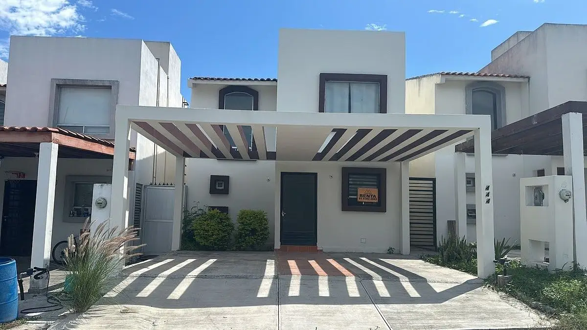 Casa Amueblada en Renta en Fraccionamiento “Las Cruces Club de Golf”