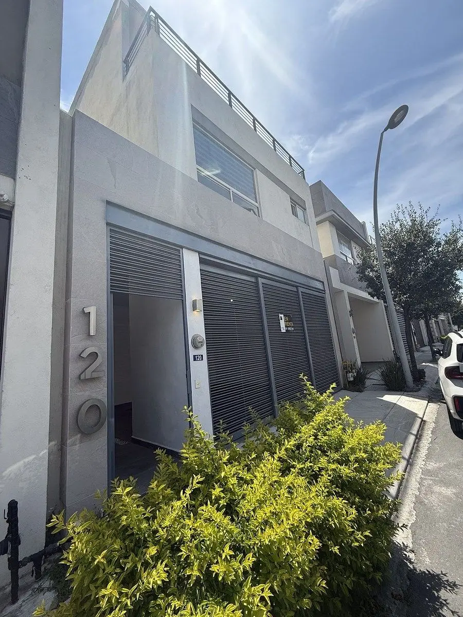 Casa en VENTA en privada con alberca Zona Cumbres en Monterrey — foto 2