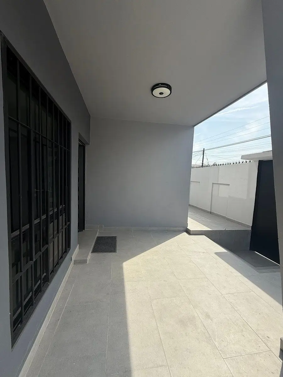 Loft Amueblado con Balcón Privado en Renta – Zona Tec / Alta Vista — foto 3