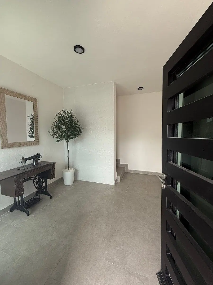 Loft Amueblado con Balcón Privado en Renta – Zona Tec / Alta Vista — foto 4