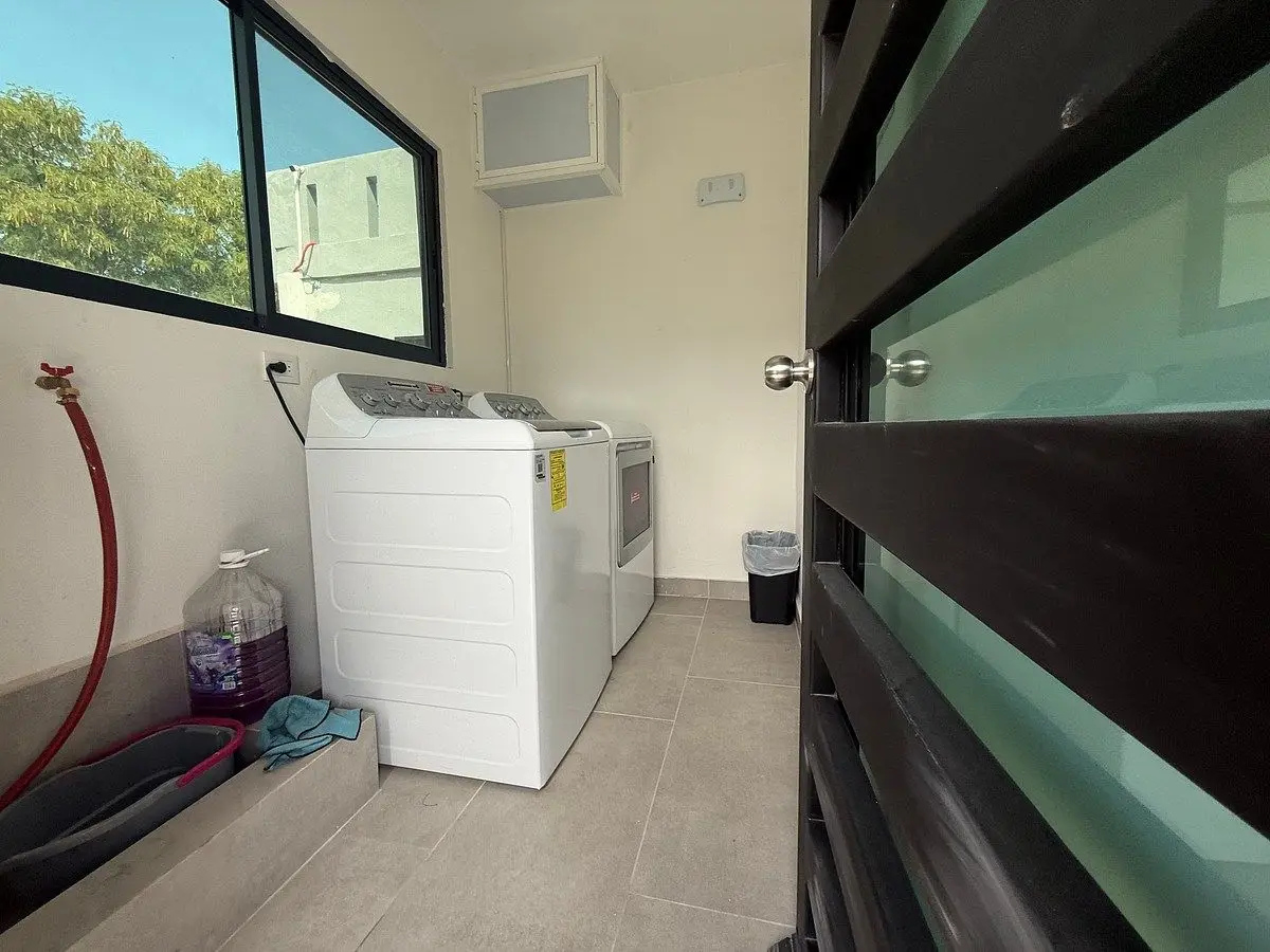 Loft Amueblado con Balcón Privado en Renta – Zona Tec / Alta Vista — foto 6