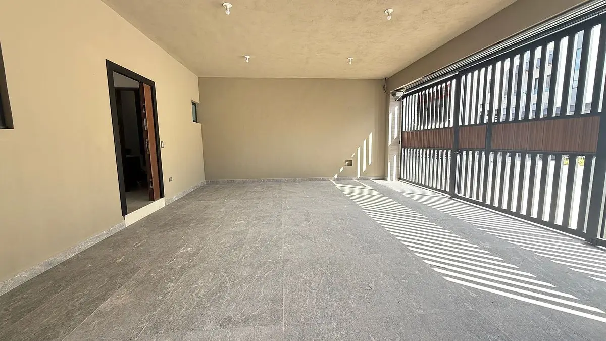 Casa en VENTA o RENTA a estrenar zona Cumbres arriba de Av Leonoes Monterrey — foto 4
