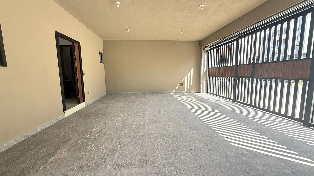 Casa en VENTA o RENTA a estrenar zona Cumbres arriba de Av Leonoes Monterrey — foto 4