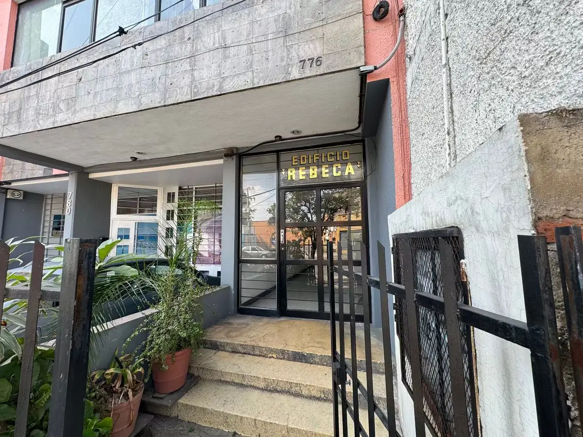 Edificio en Zona Prime Sobre Enrique Díaz de León — foto 12