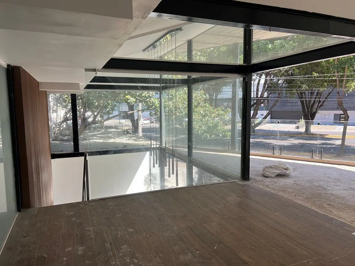 Local comercial en renta — foto 2