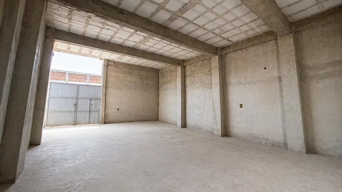 Excelente oportunidad de terreno con bodega construida en venta