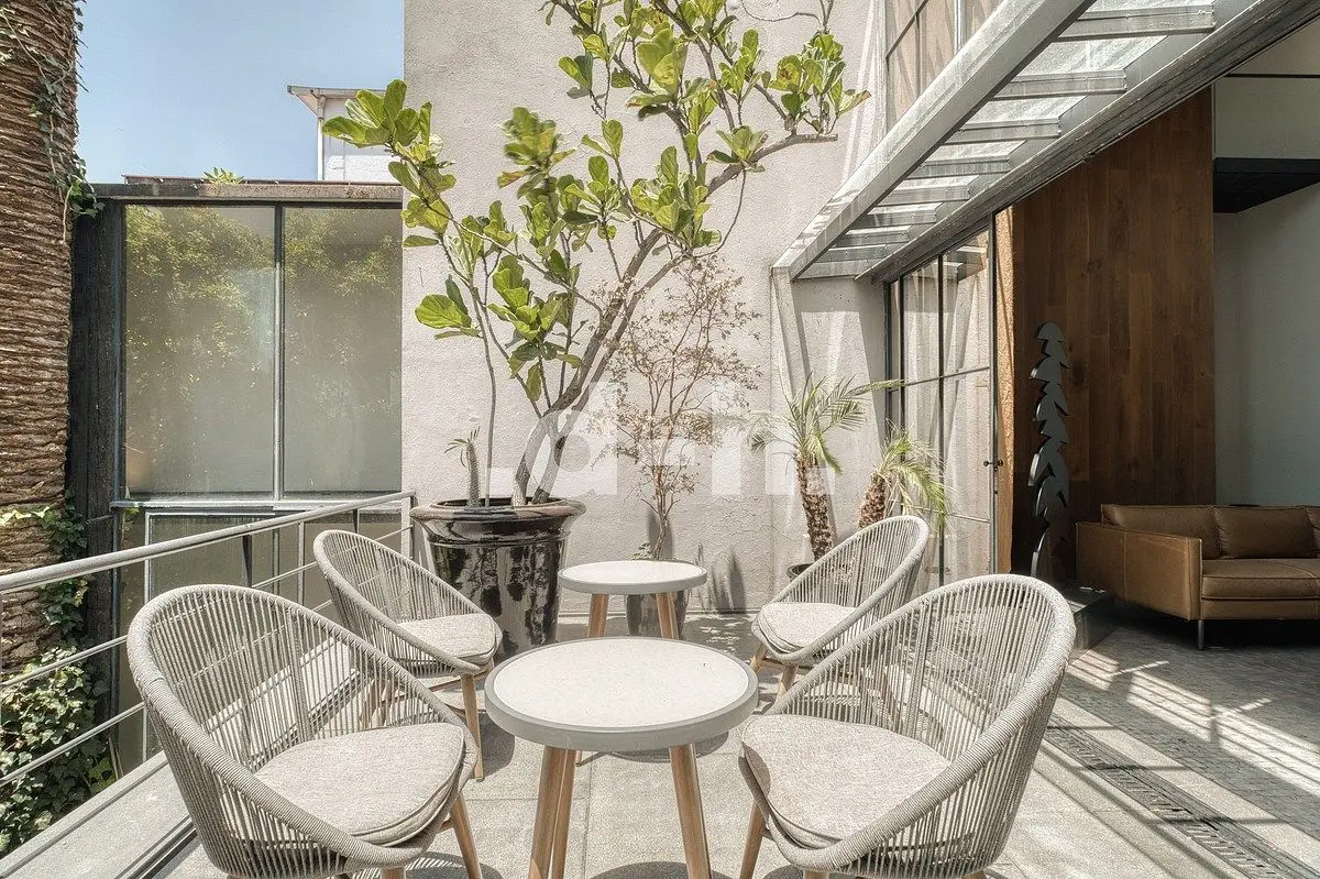 Venta Casa Histórica Remodelada con Jardín, Terrazas y Permiso de Hotel — foto 11