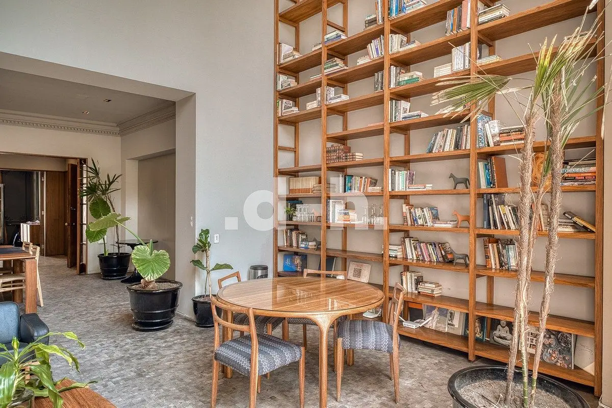Venta Casa Histórica Remodelada con Jardín, Terrazas y Permiso de Hotel — foto 4