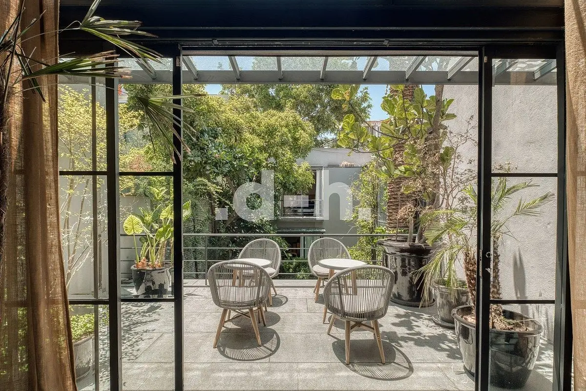 Venta Casa Histórica Remodelada con Jardín, Terrazas y Permiso de Hotel — foto 6
