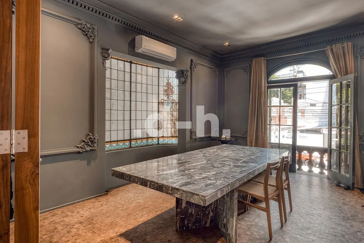 Venta Casa Histórica Remodelada con Jardín, Terrazas y Permiso de Hotel — foto 10