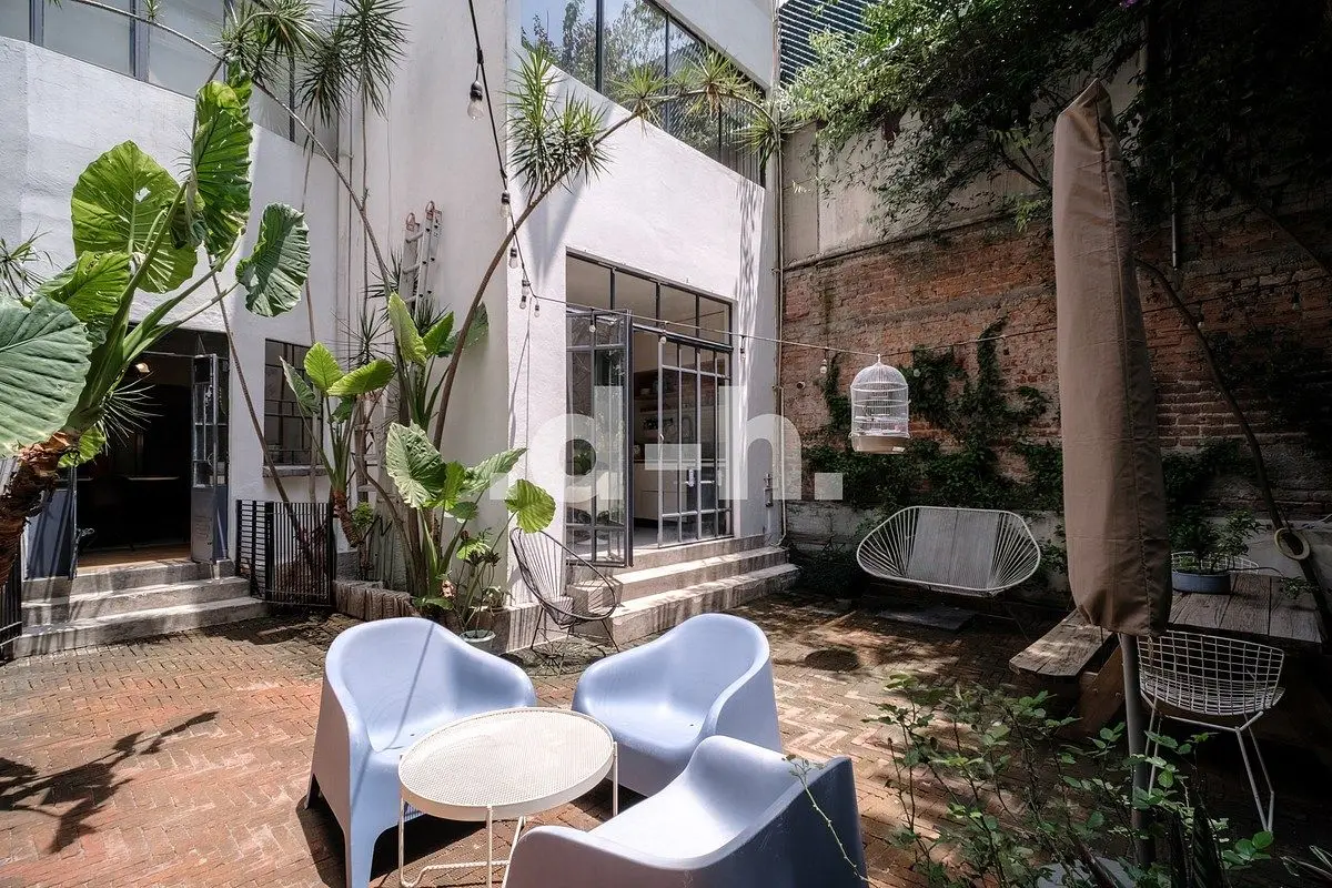 Casa remodelada de autor con diseño atemporal y esencia mid-century — foto 2