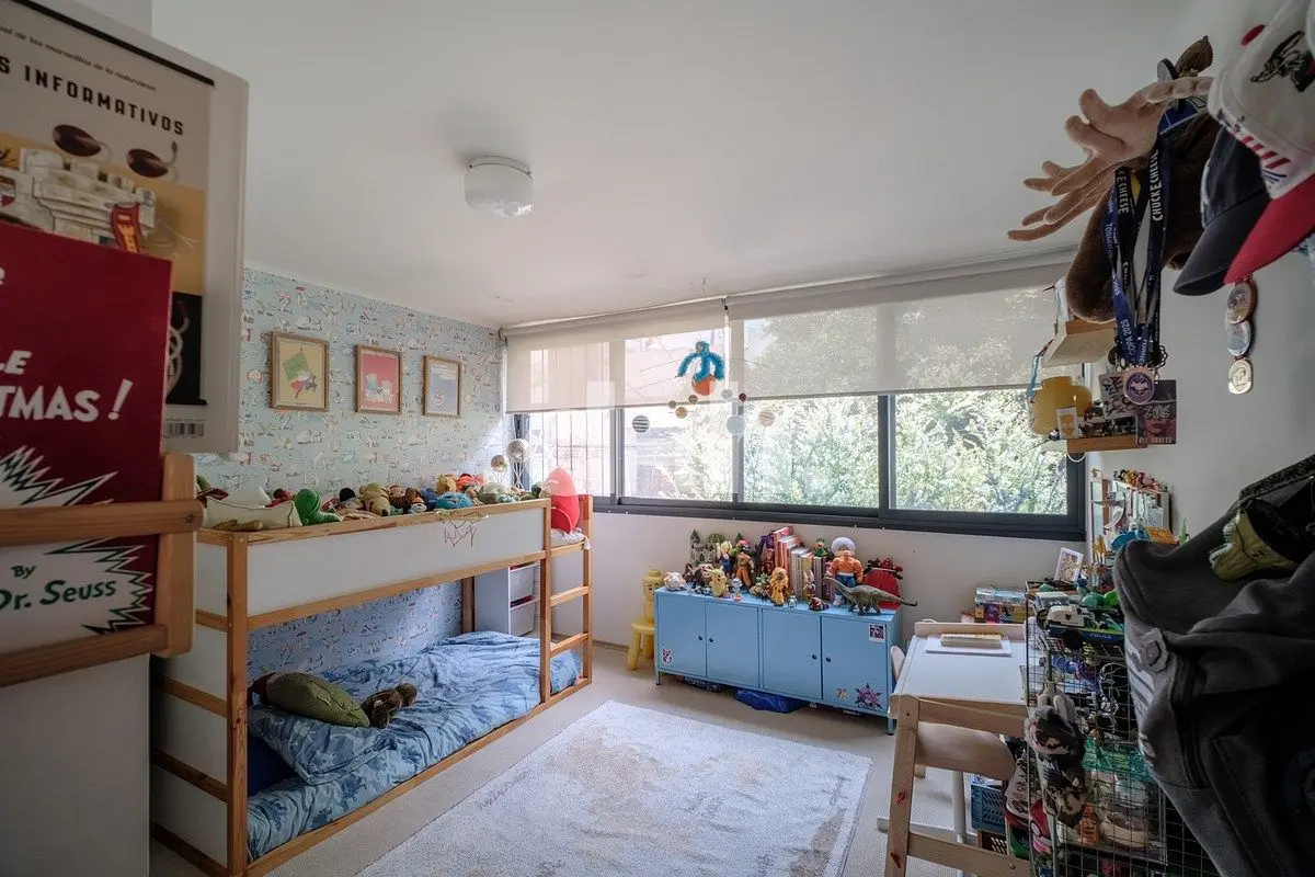 Casa remodelada de autor con diseño atemporal y esencia mid-century — foto 9