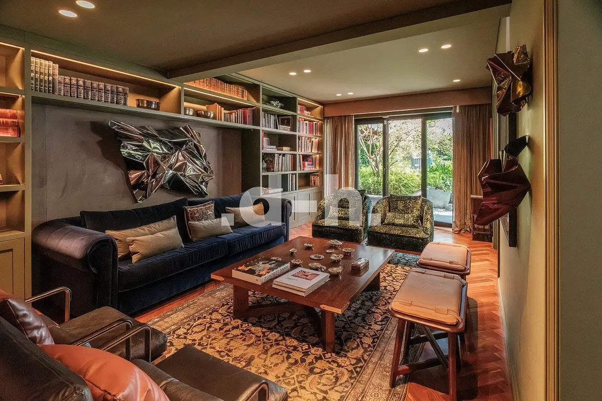 Venta Residencia Recién Remodelada con Amplio Jardín, Lomas de Chapultepec — foto 4