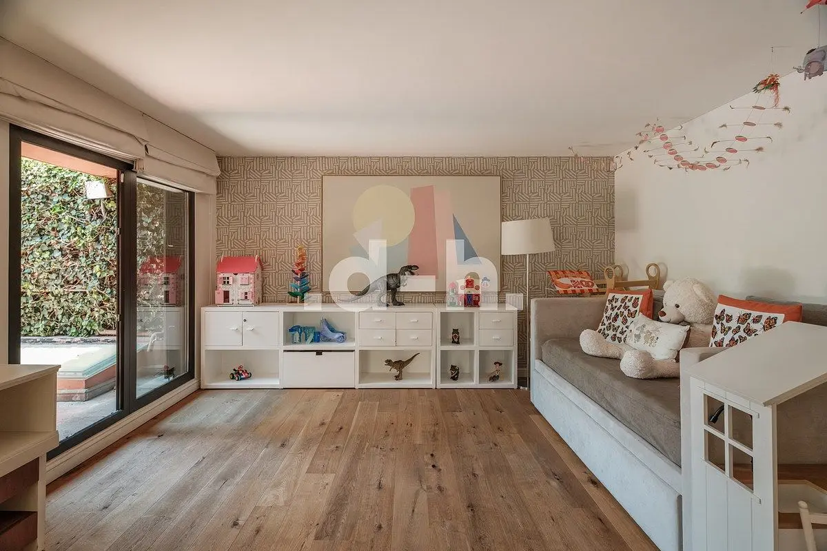 Venta Residencia Recién Remodelada con Amplio Jardín, Lomas de Chapultepec — foto 8