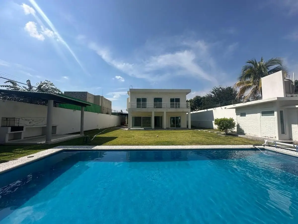 Casa en Fracc. Real del Puente, en Zona Sur en Xochitepec — foto 2