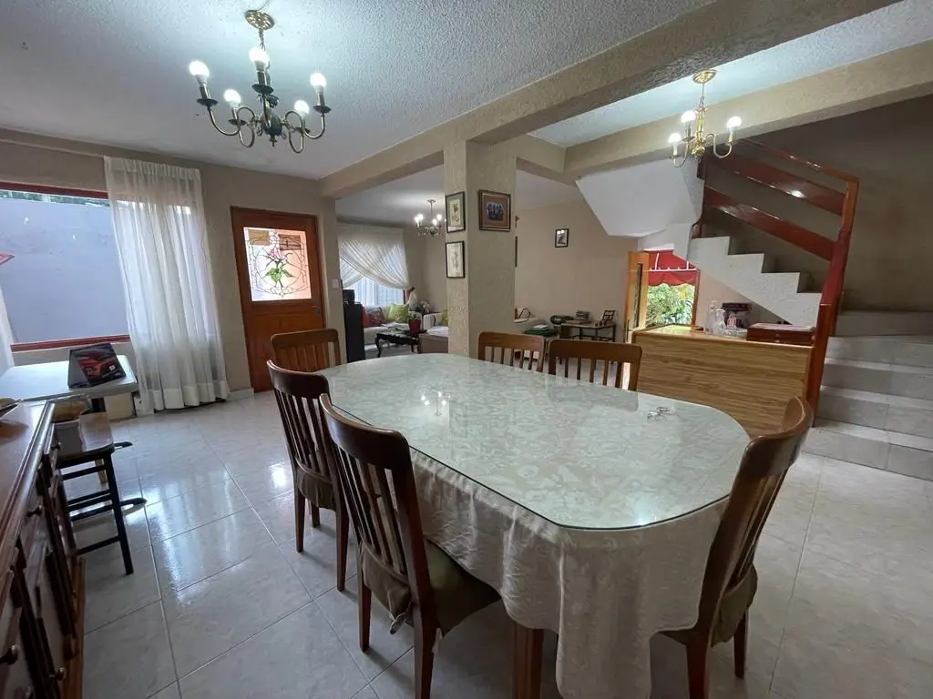 Casa en Venta con alberca, jardín y locales, Col. Carolina — foto 6