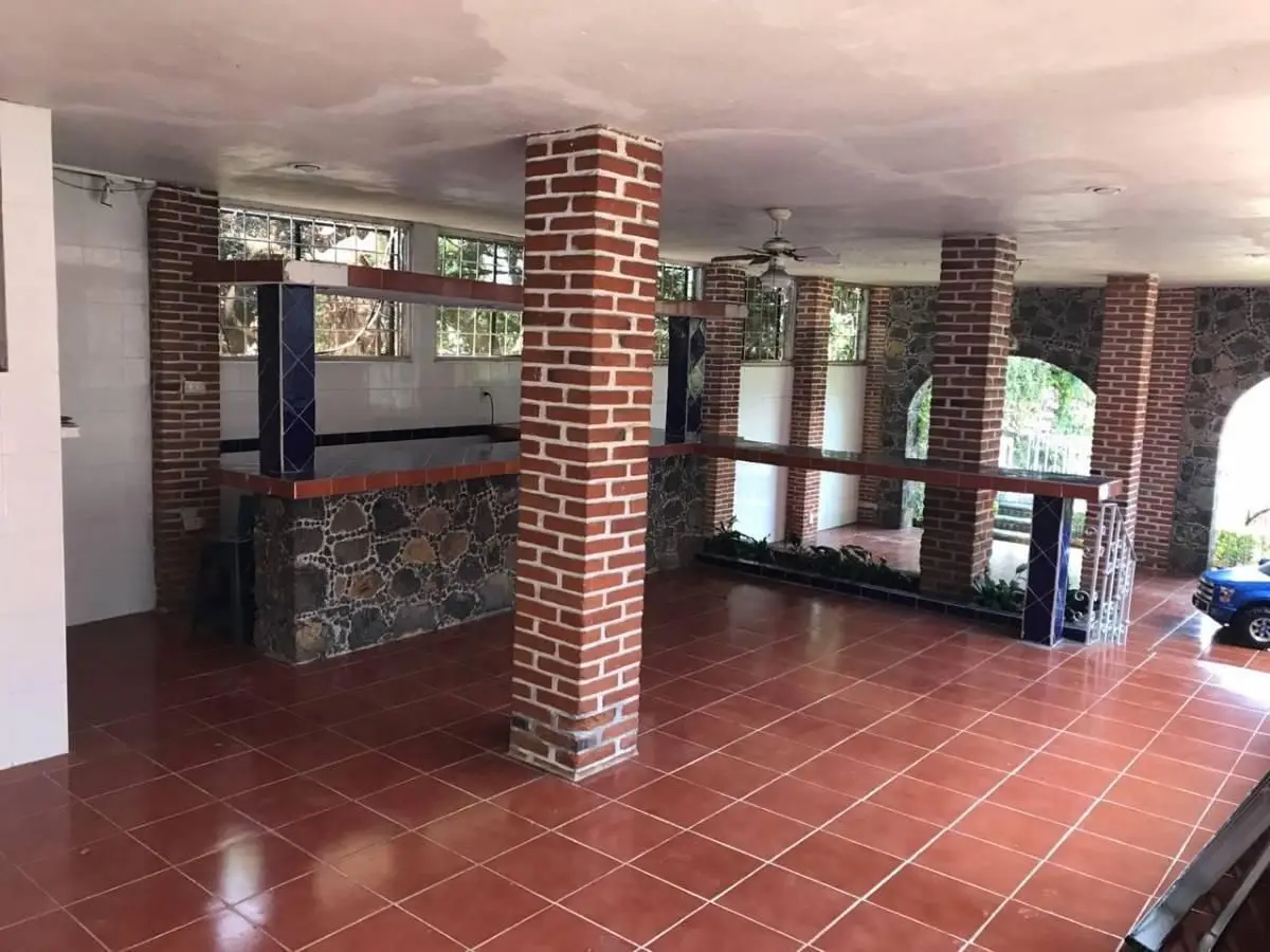 Casa Sola en Venta, Col. Lomas de Cortes — foto 5