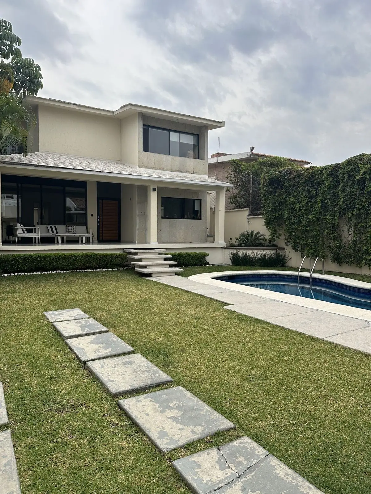 Casa Remodelada en Venta, Col. Reforma en Privada con Portón Eléctrico — foto 3