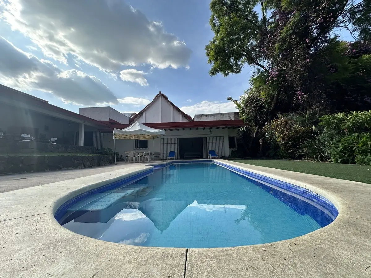 Casa Sola en Venta y Renta, Col. Las Palmas — foto 2