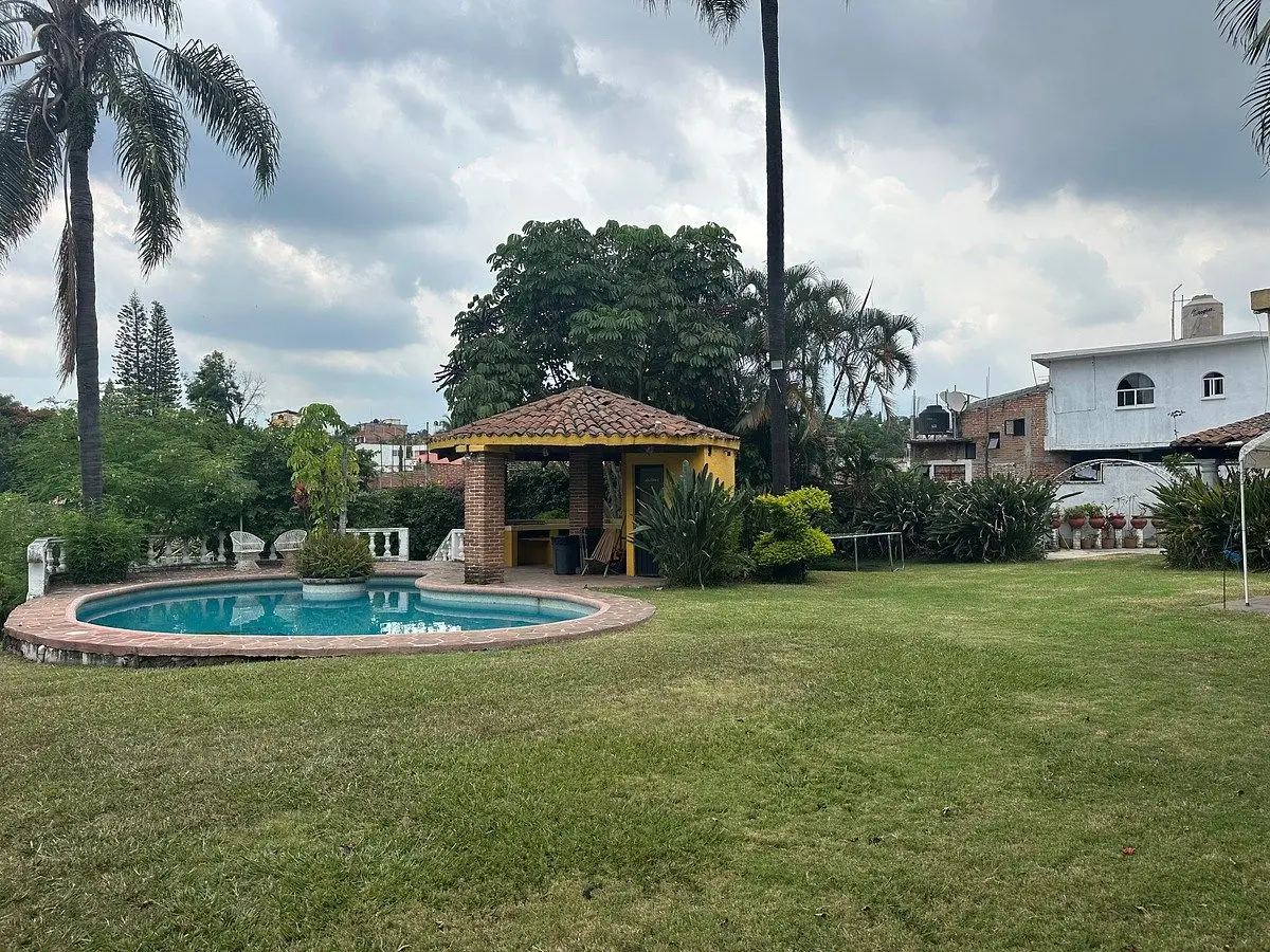 Casa Sola en Venta, Corredor Comercial en Col. Carolina — foto 4