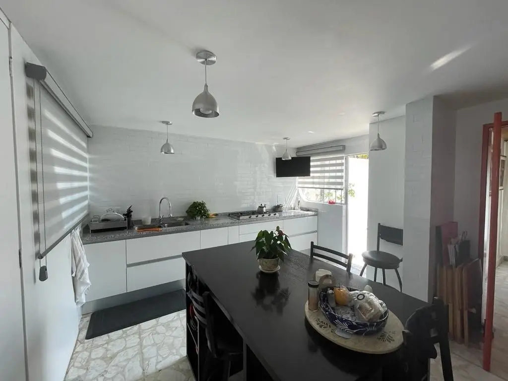 Casa Sola en Venta con Uso de Suelo Mixto. Col. Pradera, — foto 3