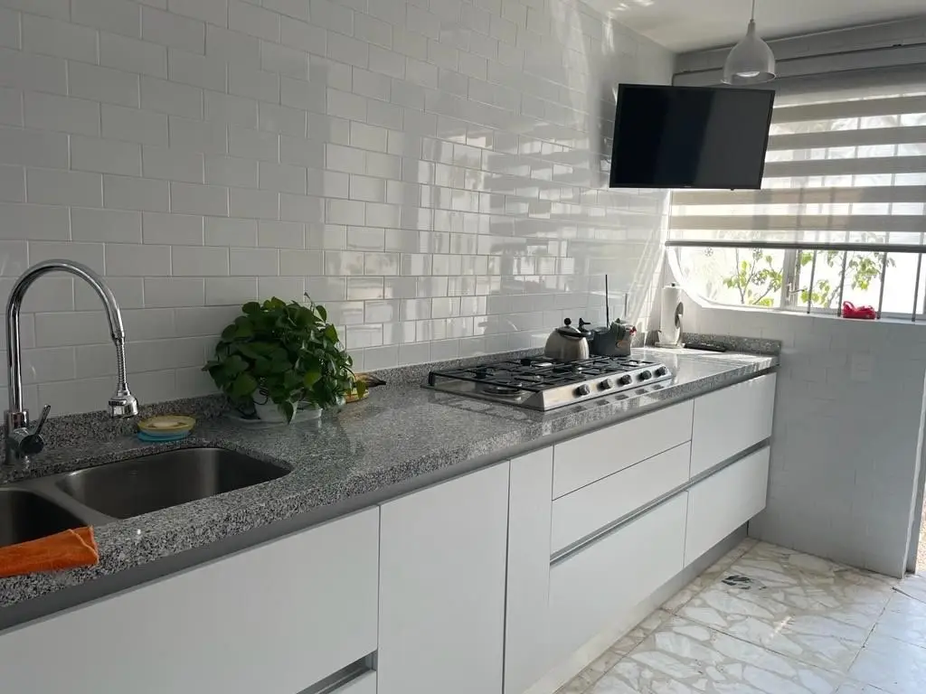 Casa Sola en Venta con Uso de Suelo Mixto. Col. Pradera, — foto 4