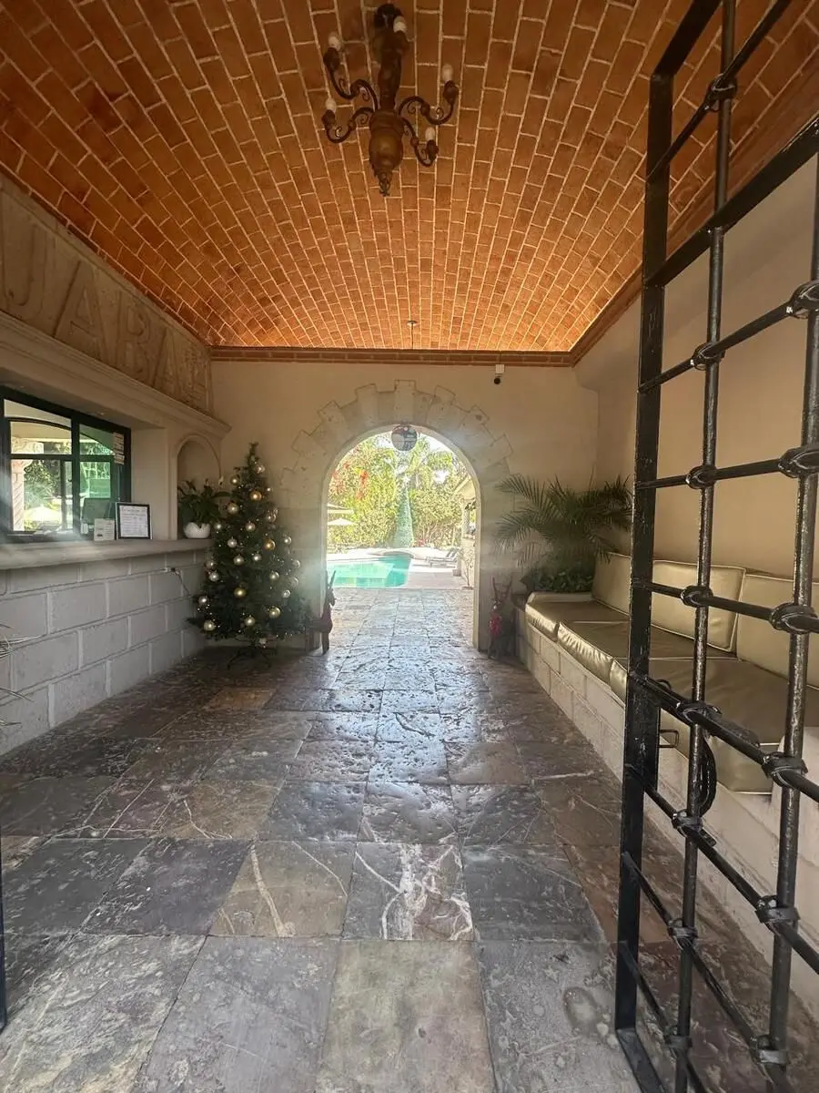 Hotel con Amenidades & Restaurant en Venta, Zona Vista Hermosa — foto 4