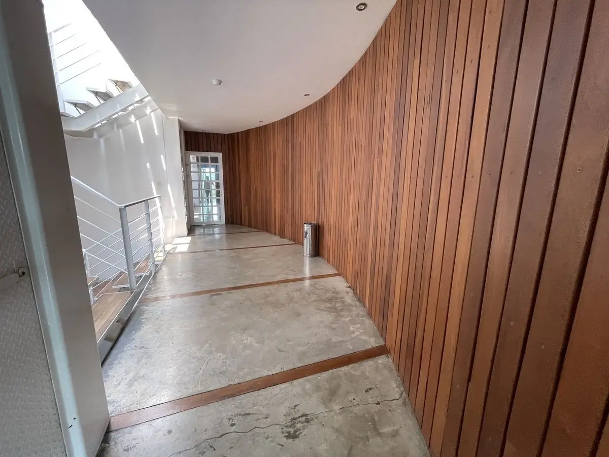 Moderna Oficina de 100 M2 en Renta, Edificio al Norte — foto 2