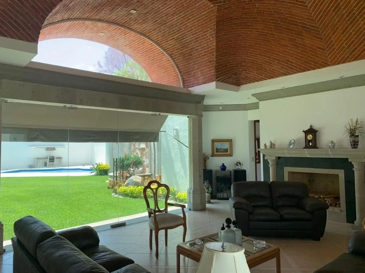 Casa Univel en Venta Col. Vista Hermosa — foto 2