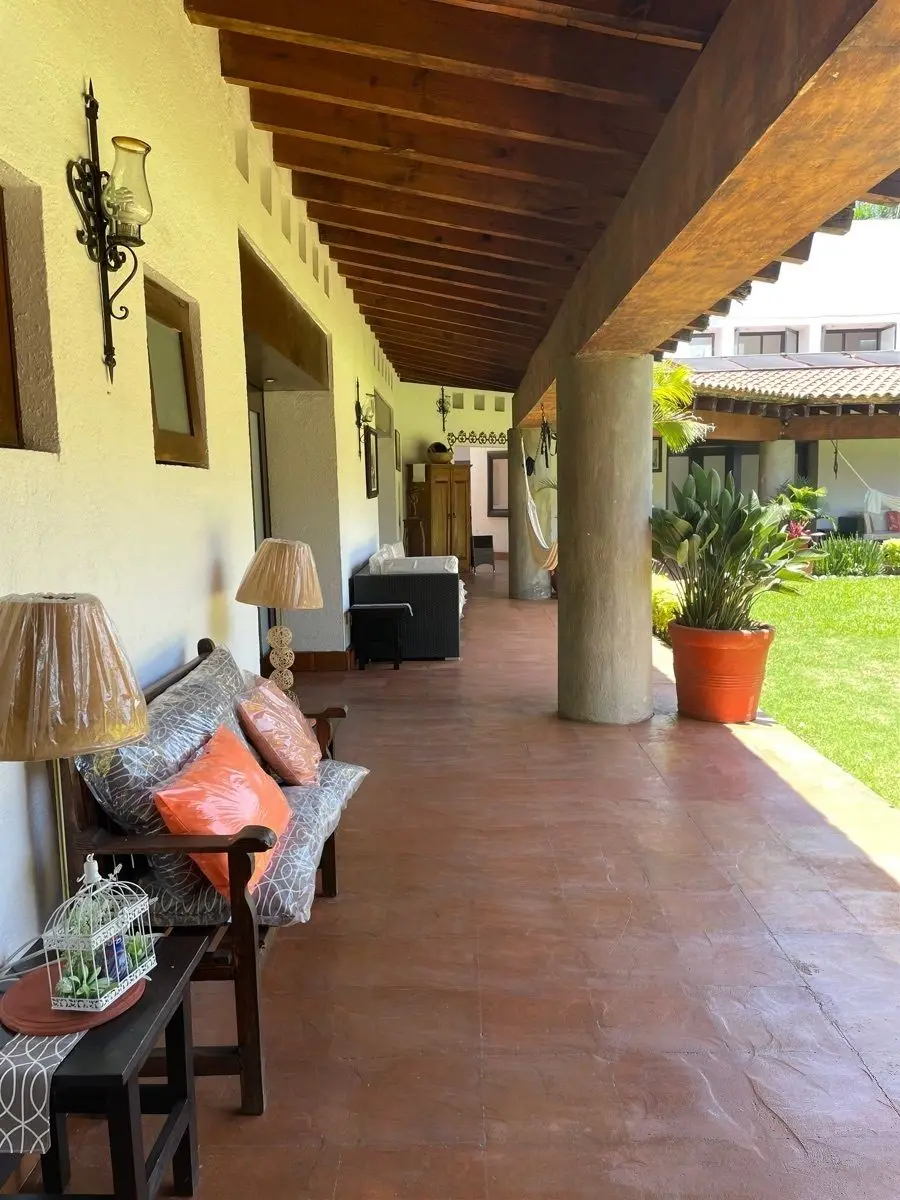 Casa en Venta en Privada con Vigilancia, Col. Lomas de Cuernavaca — foto 2