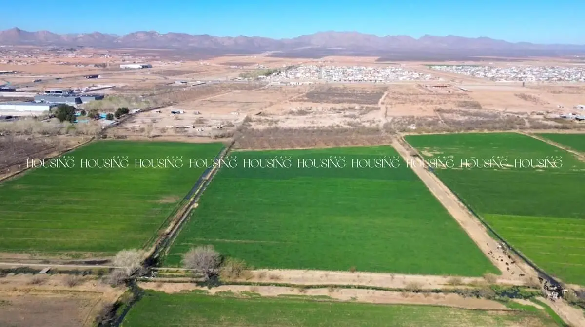 Terreno en Venta Frente a Residencial los Leones de 18 Hectáreas — foto 2