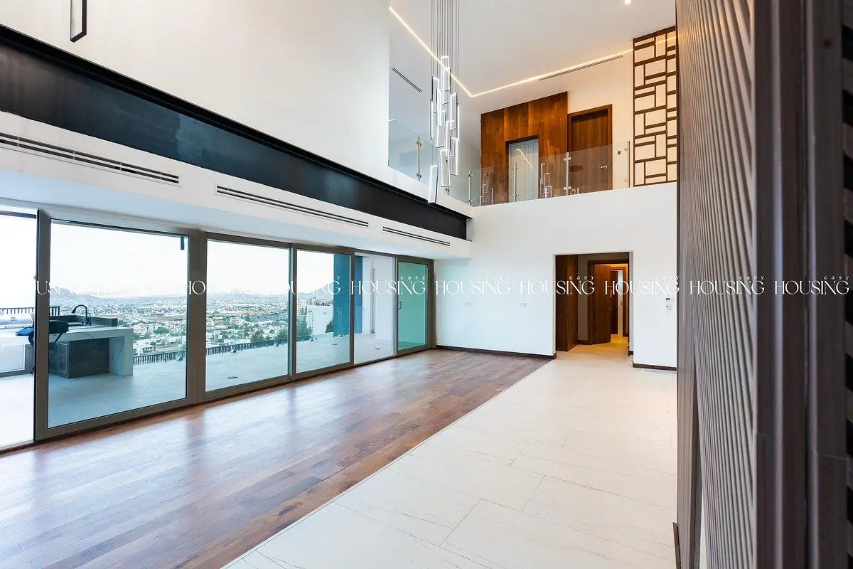Lujosa Residencia en Venta con Tres Niveles y Alberca en Zona Exclusiva — foto 4