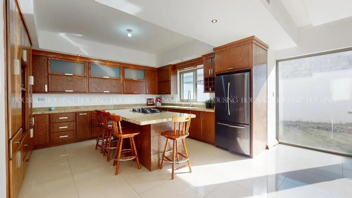 Casa en Venta con Oficina en Bosques del Valle — foto 5
