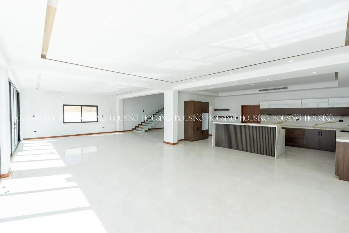 Residencia en Venta en Dominion con Alberca, 4 Habitaciones y Cuarto de Servicio — foto 5