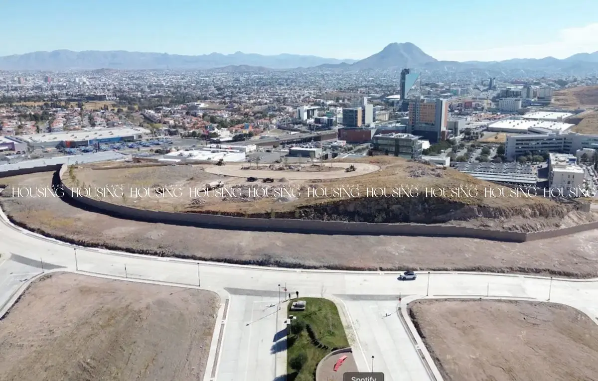 Terreno en Venta en Vistas de San Charbel Frente a Área Verde con Vista Perfecta — foto 2