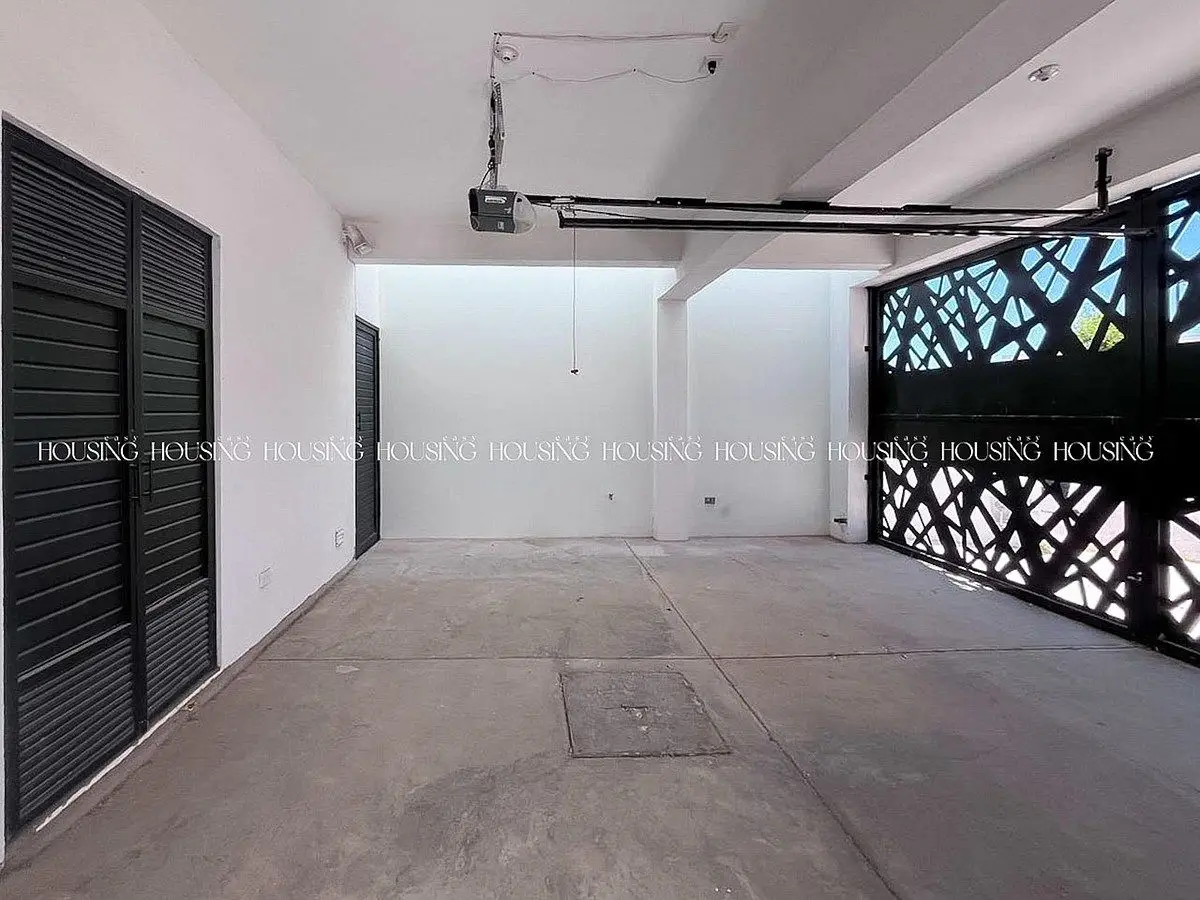 Casa en Renta o Venta en Zona Valle Escondido Frente a Parque — foto 2