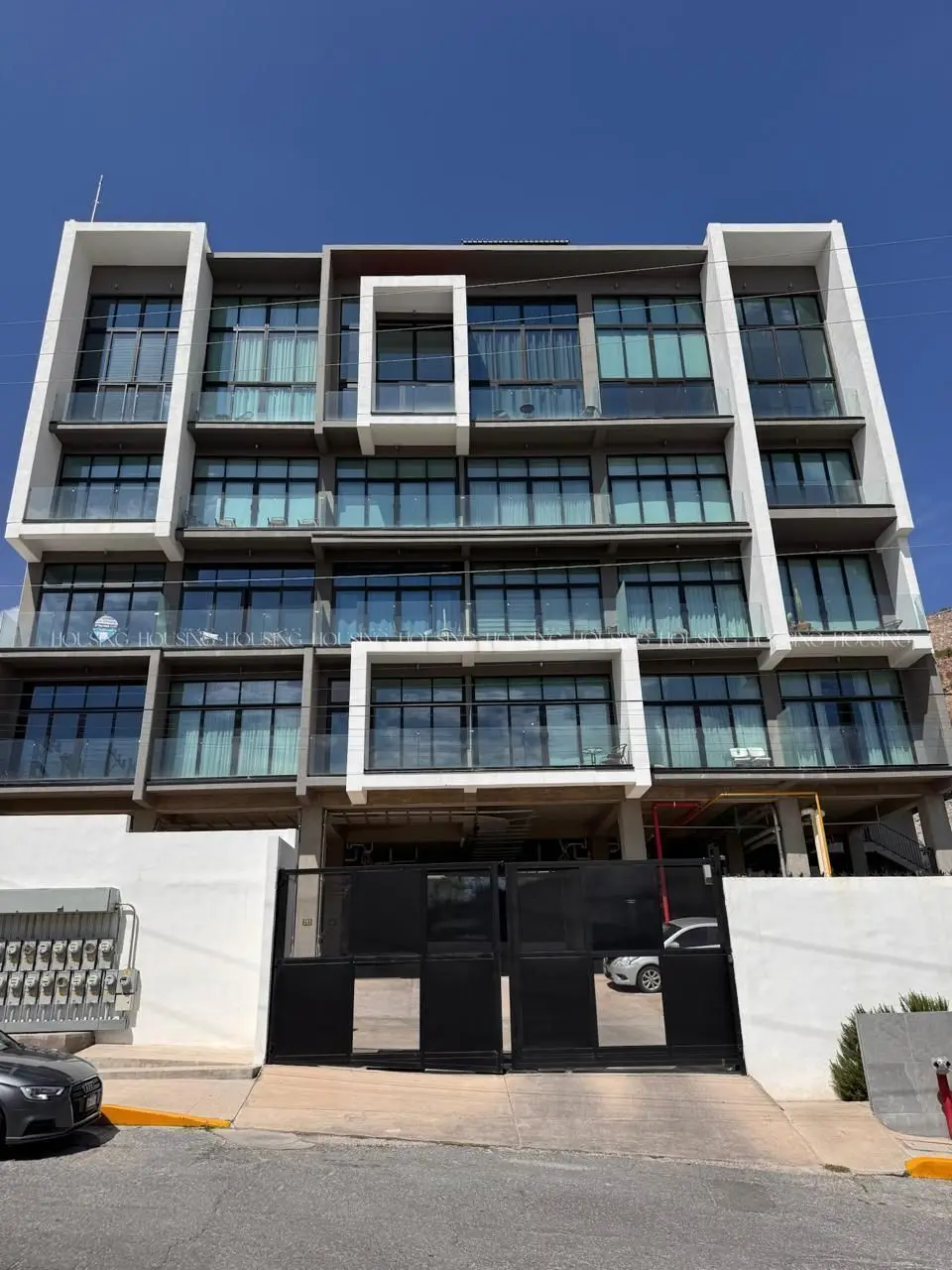 Departamento Amueblado en Renta en Torre Paki con Vista Panorámica a la Presa — foto 2