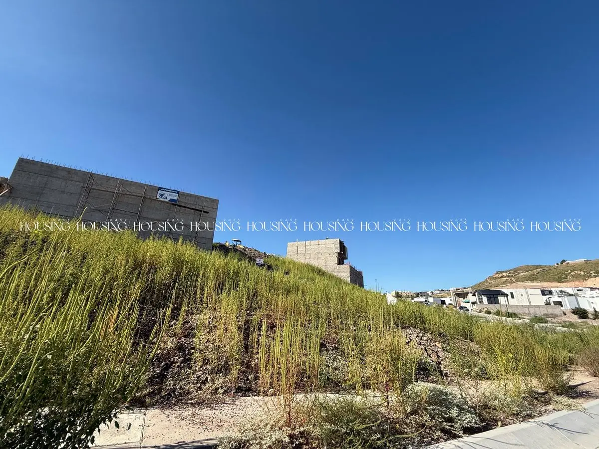 Terreno en Venta en Vistas de San Charbel en Esquina y Frente a Parque — foto 3