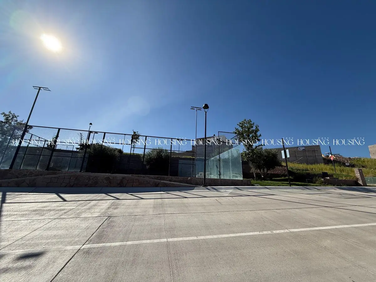 Terreno en Venta en Vistas de San Charbel en Esquina y Frente a Parque — foto 4