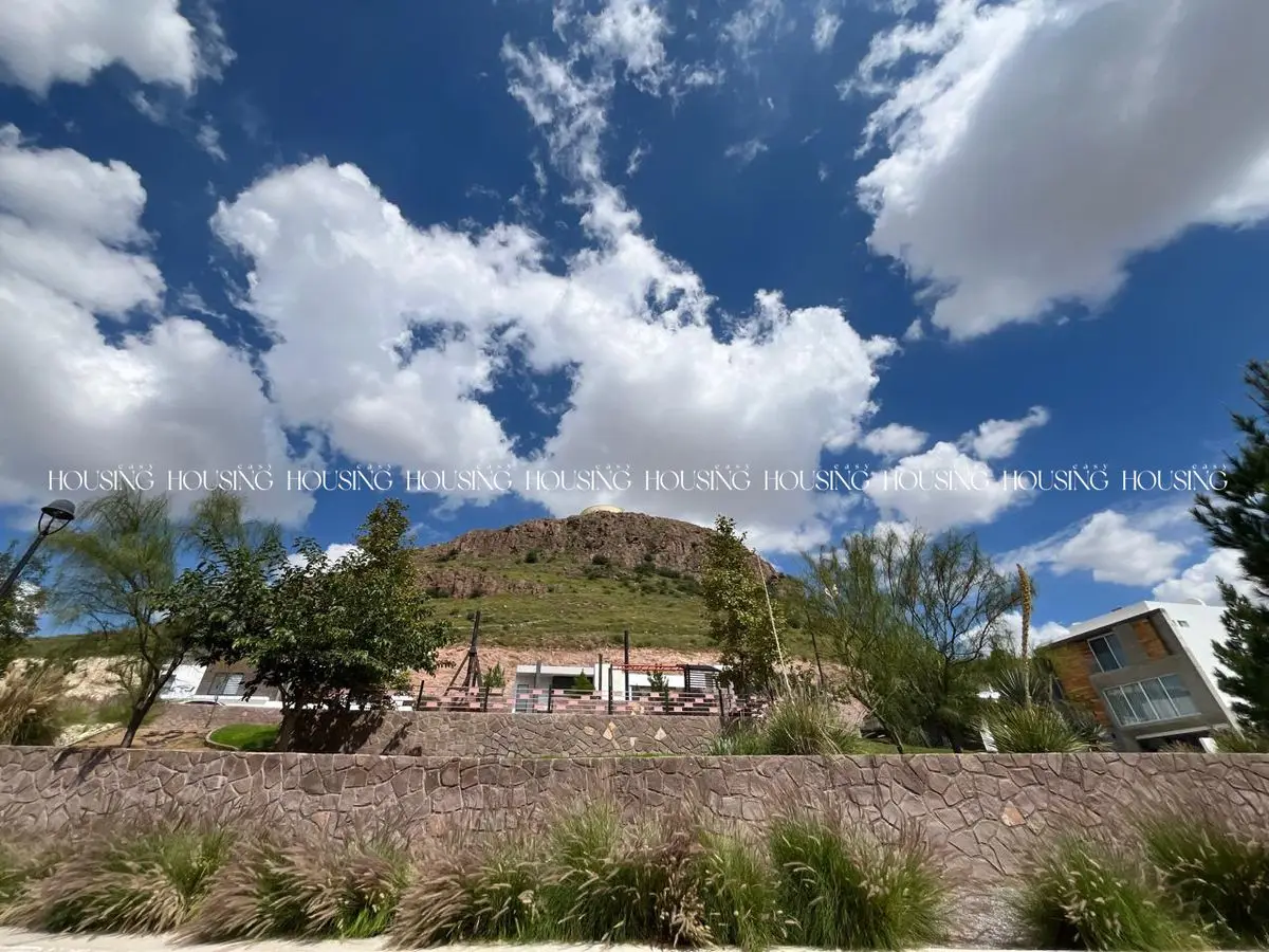 Terreno Plano en Venta Frente a Parque en Cumbres Dominion — foto 4