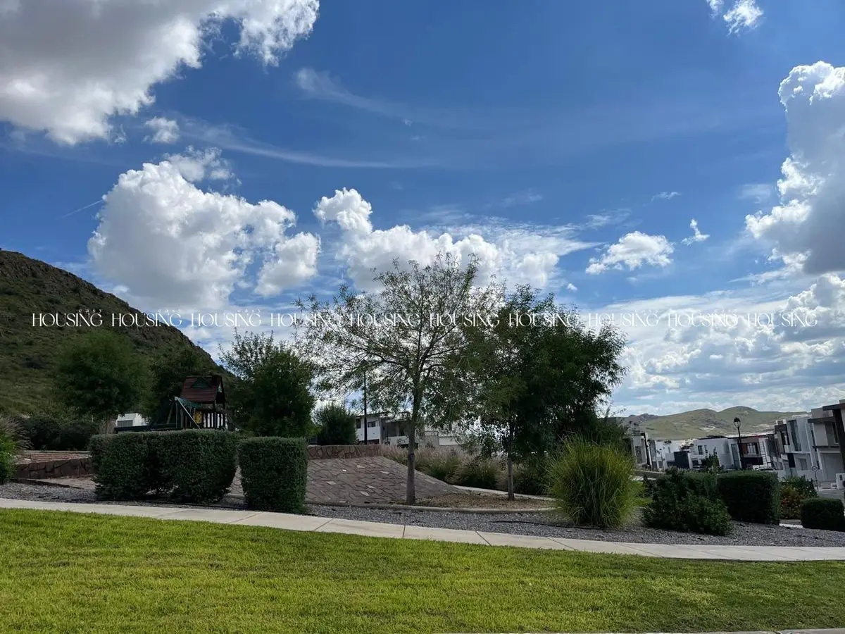 Terreno Plano en Venta Frente a Parque en Cumbres Dominion — foto 6
