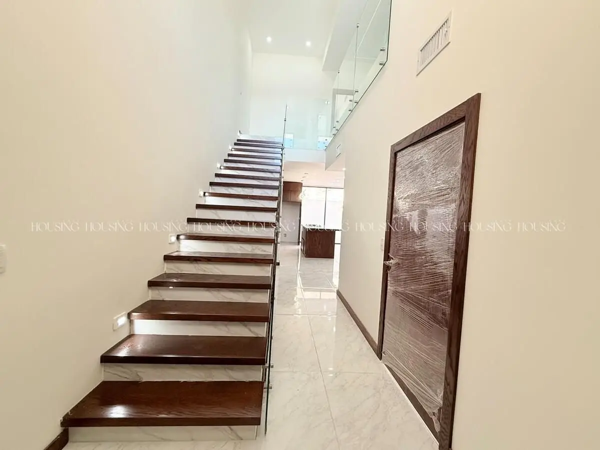 Casa en Venta en Altozano con Oficina, Frente a Área Verde — foto 2