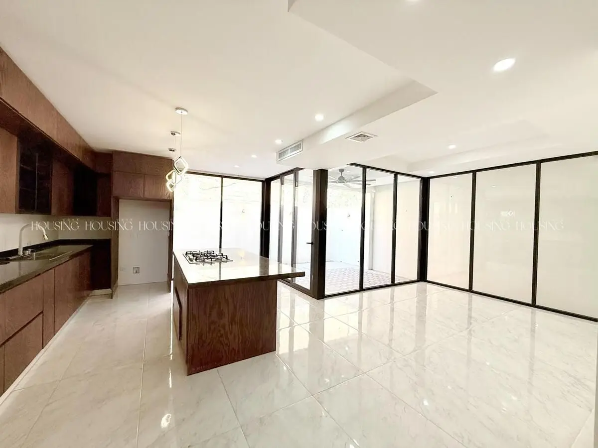 Casa en Venta en Altozano con Oficina, Frente a Área Verde — foto 5