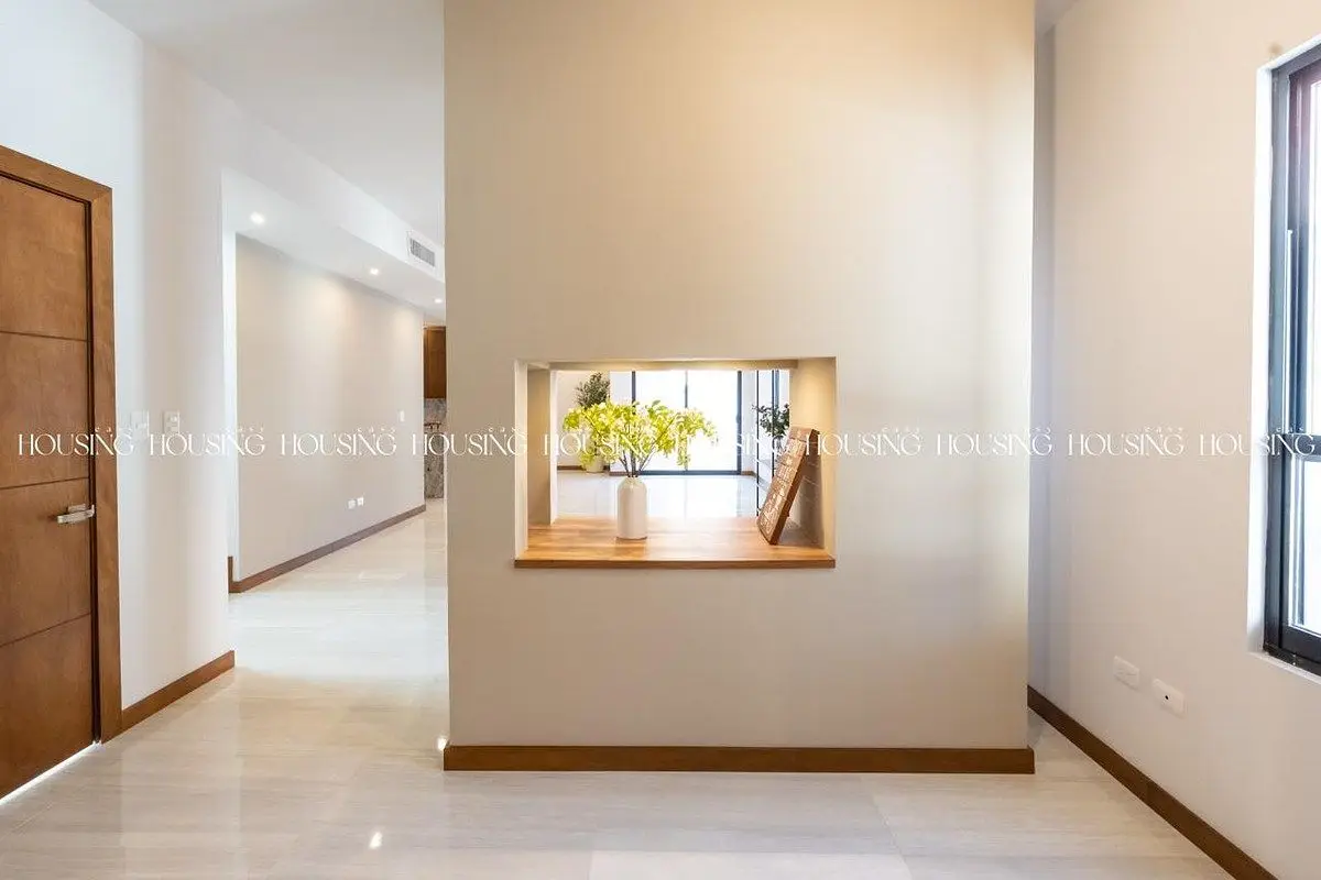 Casa en Venta en Valle Escondido con 4 Recámaras, una en Planta Baja — foto 3