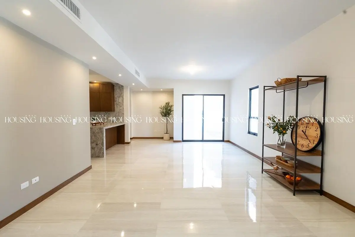 Casa en Venta en Valle Escondido con 4 Recámaras, una en Planta Baja — foto 4