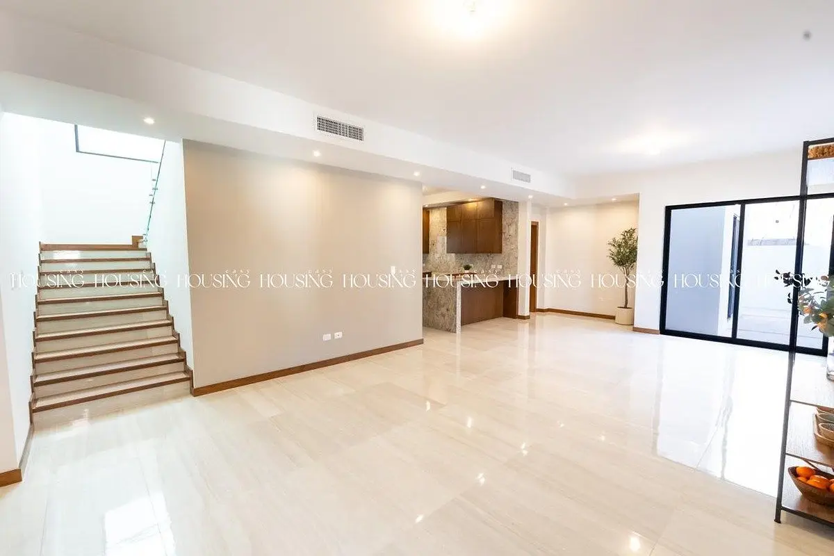 Casa en Venta en Valle Escondido con 4 Recámaras, una en Planta Baja — foto 5
