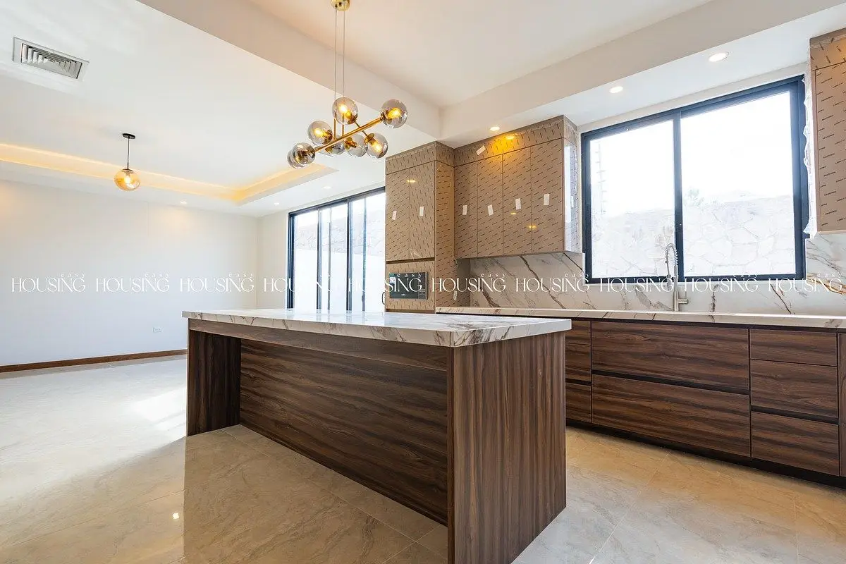 Casa en Venta con 4 Recámaras, una en Planta Baja en Valle Escondido — foto 3